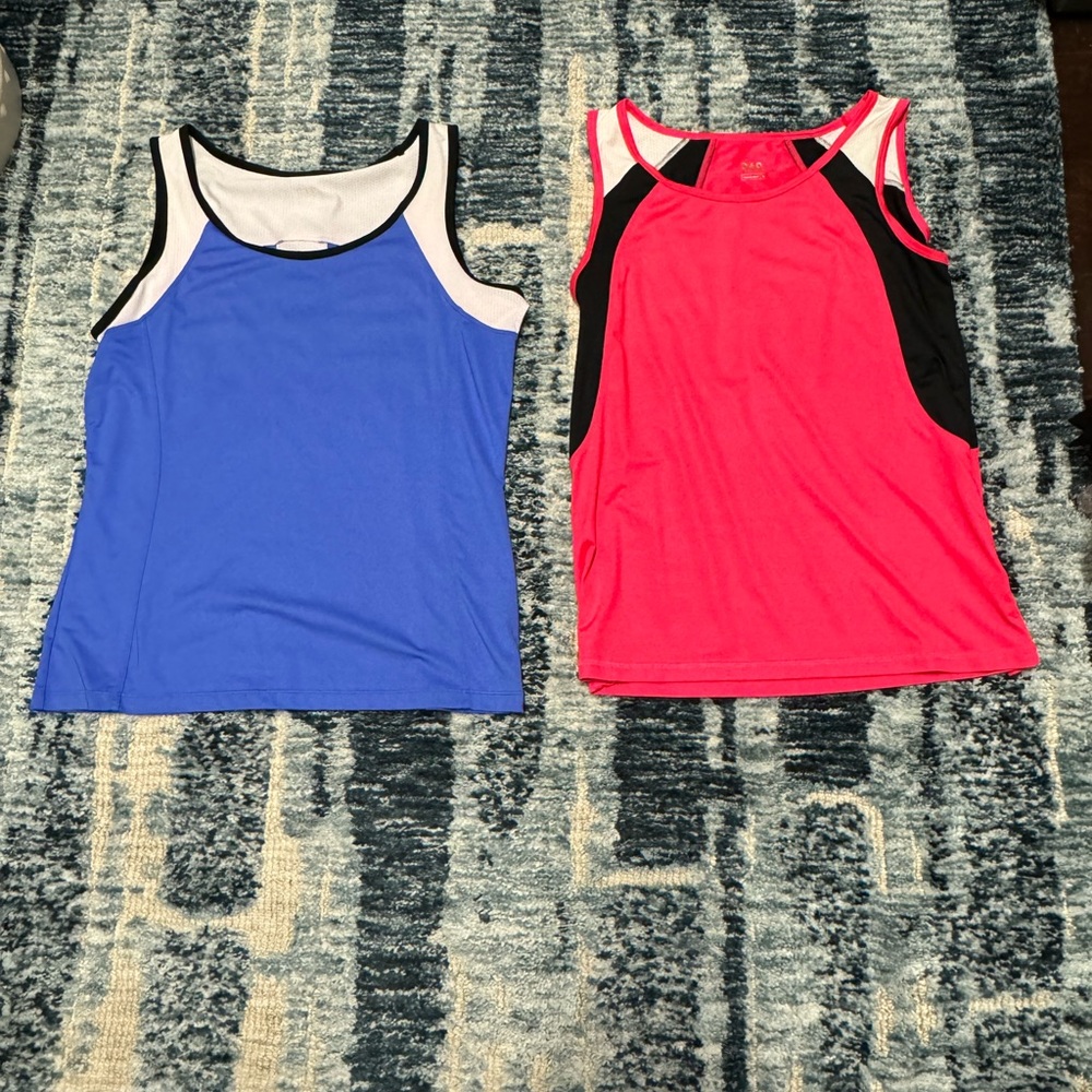 2 tank style tennis tops. Size Large